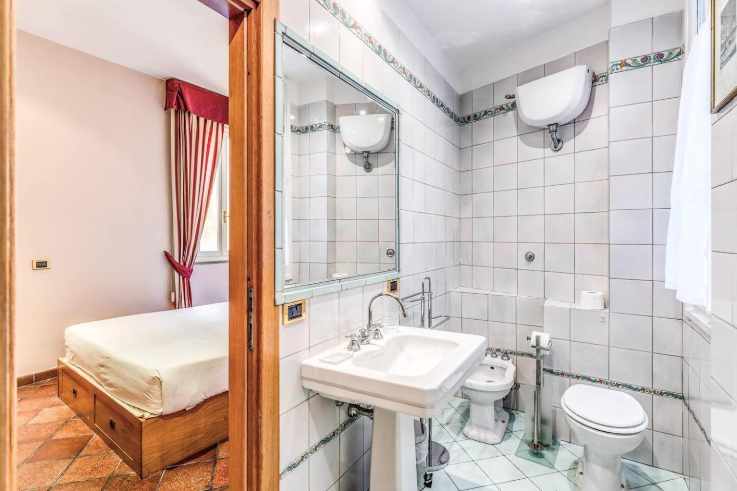 Ferienwohnung Cozy Flat In Trevi Fountain Rom Exterior foto