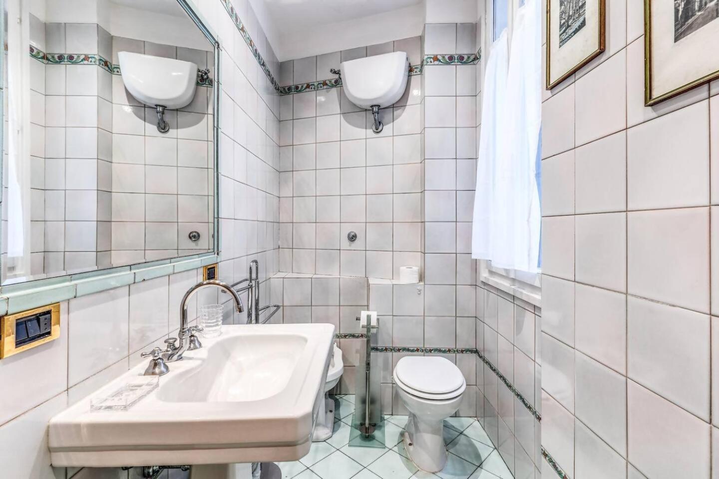 Ferienwohnung Cozy Flat In Trevi Fountain Rom Exterior foto